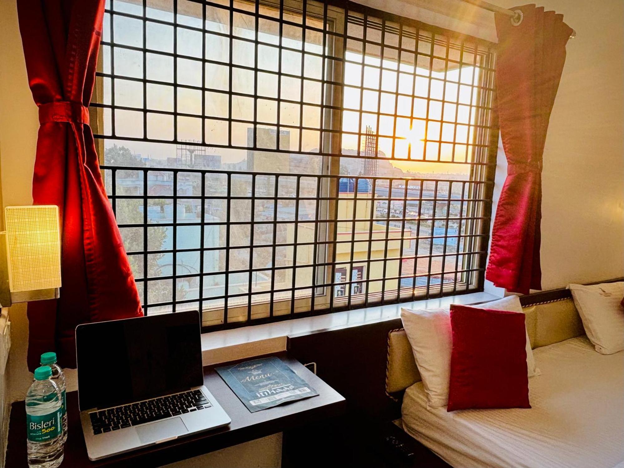 Sai Shreyas Residency, Best Hotel Near Bangalore Airport Dod Jala 外观 照片